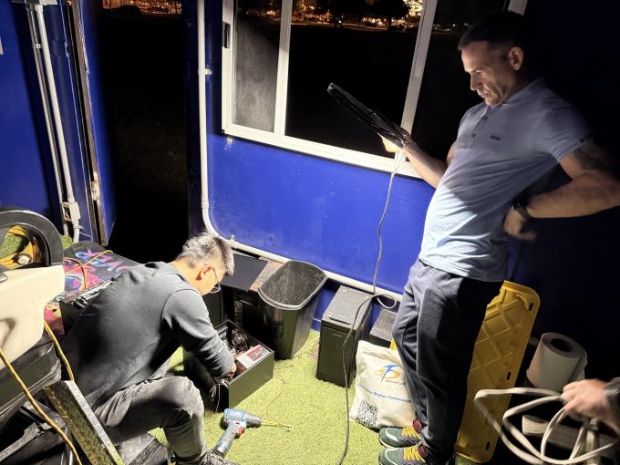 آخرین اخبار شرکت درهای نمایشگاه بسته شد، اما ما کارمان تمام نشده بود: یک مأموریت نجات در پارکینگ  1